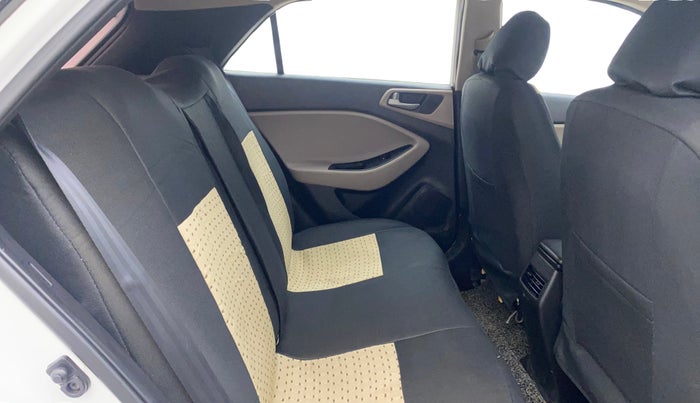 2018 Hyundai Elite i20 ASTA 1.2 (O), Petrol, Manual, 1,22,443 km, Right Side Rear Door Cabin