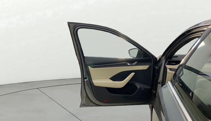 2022 Skoda Octavia L&K 2.0 AT, Petrol, Automatic, 33,616 km, LHS Front Door