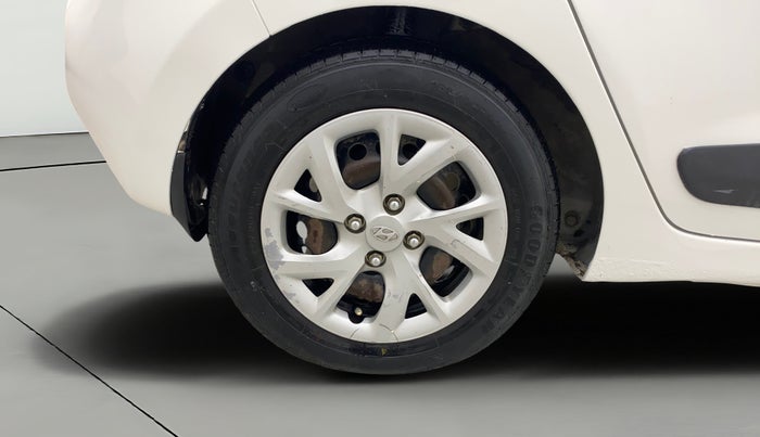 2018 Hyundai Grand i10 MAGNA 1.2 KAPPA VTVT CNG, CNG, Manual, 71,290 km, Right Rear Wheel