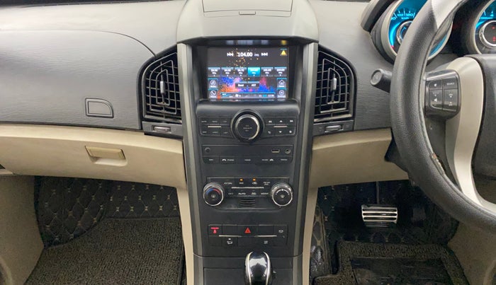 2016 Mahindra XUV500 W10 AT, Diesel, Automatic, 1,22,657 km, Air Conditioner