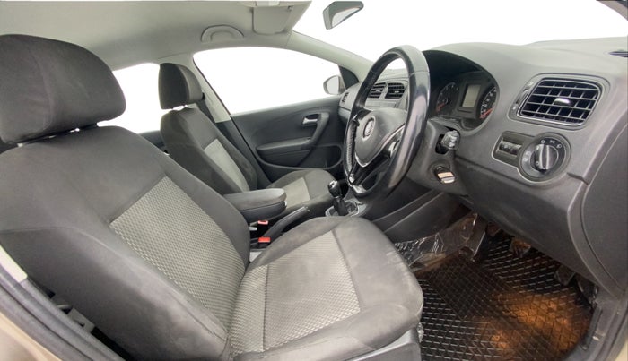 2016 Volkswagen Vento COMFORTLINE 1.6, Petrol, Manual, 57,055 km, Right Side Front Door Cabin