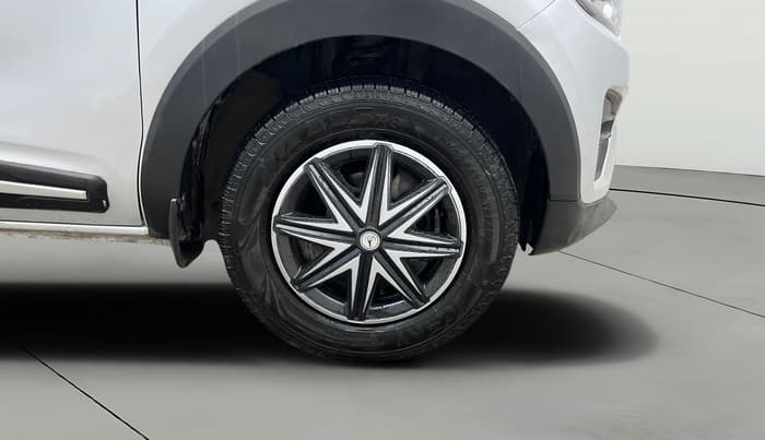 2022 Renault TRIBER RXT, Petrol, Manual, 83,843 km, Right Front Wheel