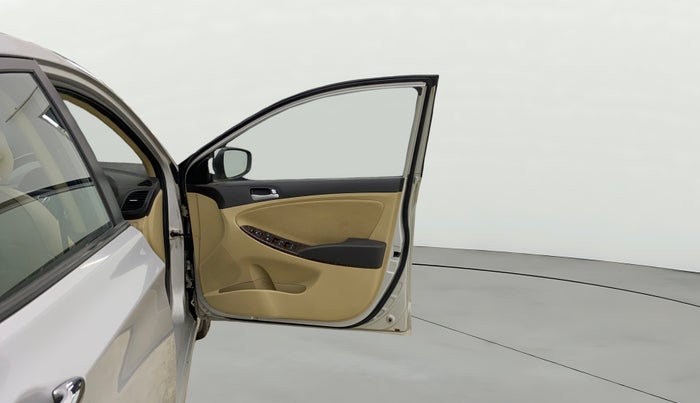 2015 Hyundai Verna FLUIDIC 4S 1.6 VTVT SX, Petrol, Manual, 29,260 km, RHS Front Door