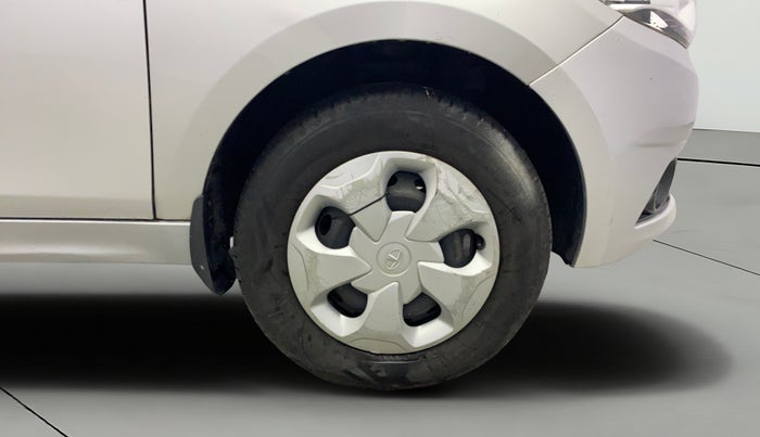2018 Tata Tiago XT PETROL, Petrol, Manual, 30,617 km, Right Front Wheel