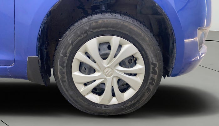 2012 Maruti Swift VXI, Petrol, Manual, 1,17,179 km, Right Front Wheel
