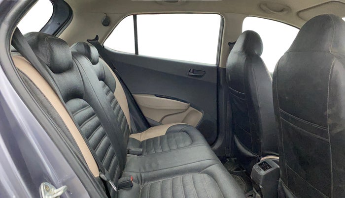 2017 Hyundai Grand i10 MAGNA AT 1.2 KAPPA VTVT, Petrol, Automatic, 67,036 km, Right Side Rear Door Cabin