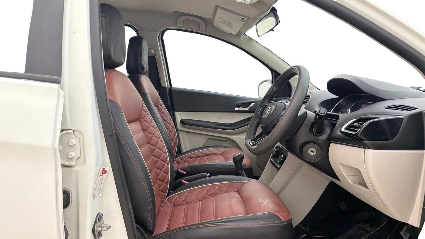 2022 Tata Tiago XZ PLUS CNG, CNG, Manual, 54,783 km, Right Side Front Door Cabin