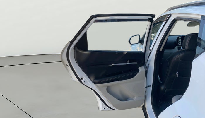 2023 KIA SONET HTX 1.0 IMT, Petrol, Manual, 19,847 km, LHS Rear Door