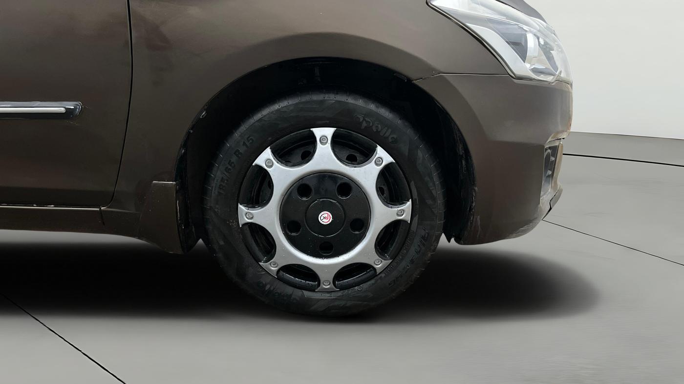 2016 Maruti Ciaz VDI+ SHVS, Diesel, Manual, 1,03,018 km, Right Front Wheel