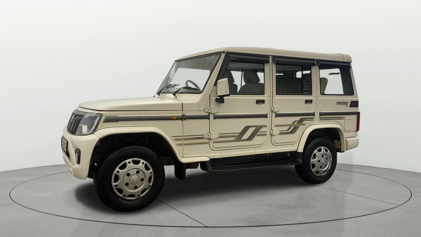 2023 Mahindra Bolero B6, Diesel, Manual, 30,585 km, Left Front Diagonal