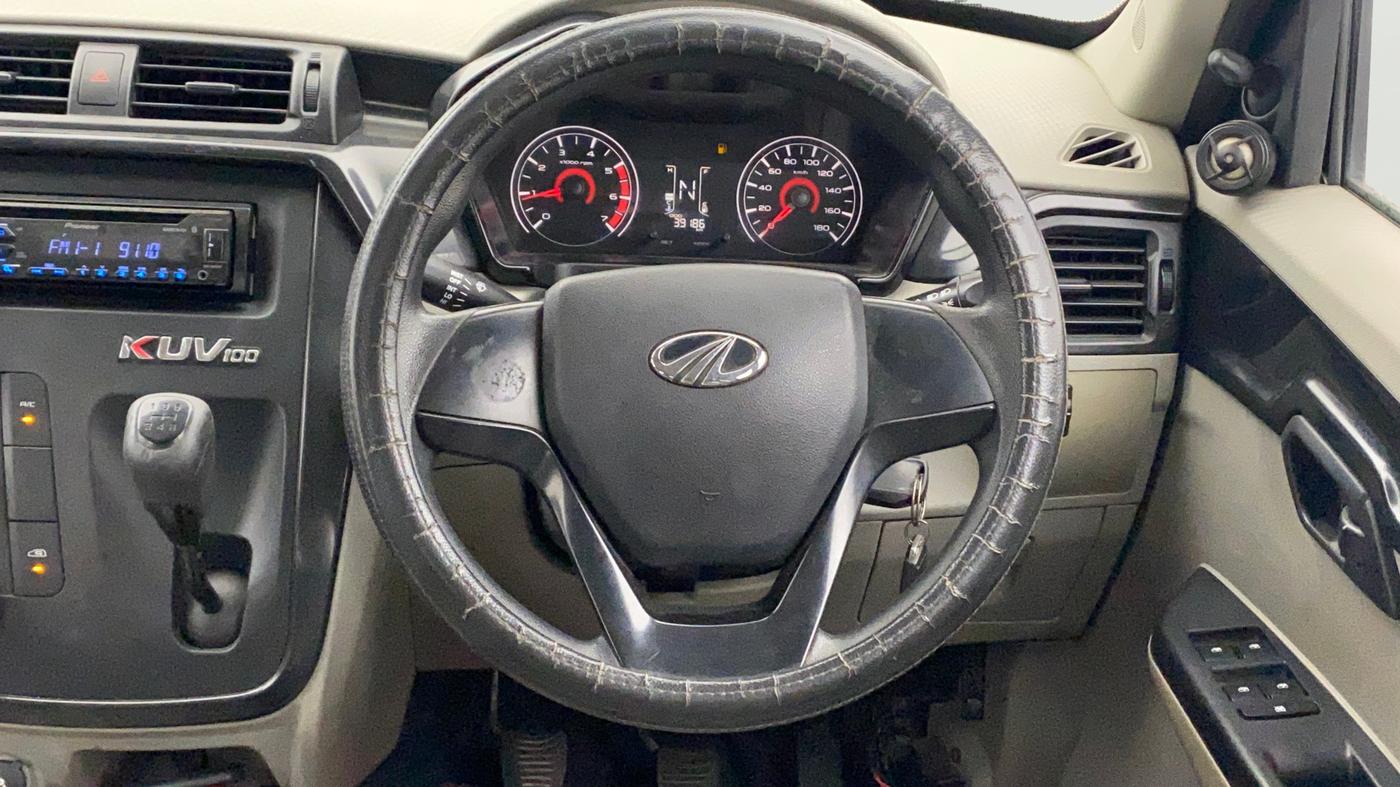 2017 Mahindra Kuv100 K4 6 STR, Petrol, Manual, 39,182 km, Steering Wheel Close Up