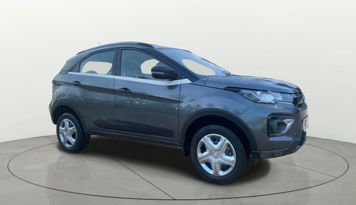 2022 Tata NEXON XM SUNROOF PETROL, Petrol, Manual, 21,703 km, Right Front Diagonal