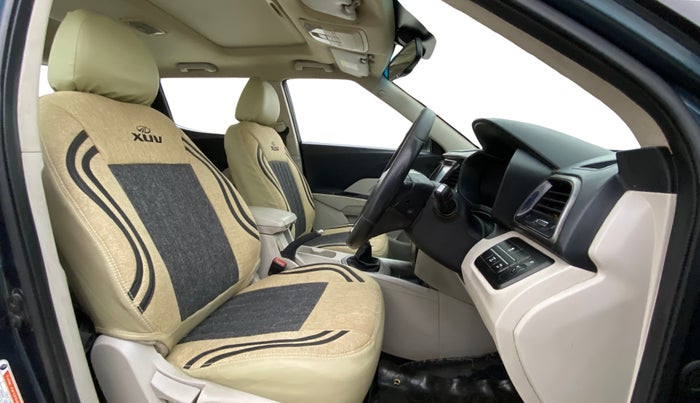 2019 Mahindra XUV300 W8 (O) 1.5 DIESEL, Diesel, Manual, 1,05,427 km, Right Side Front Door Cabin
