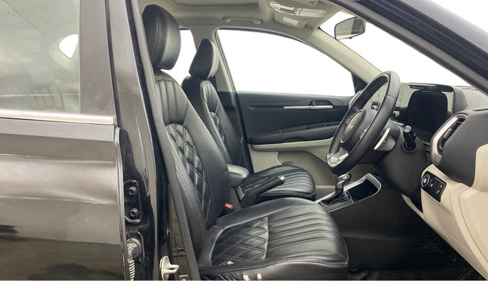 2022 KIA SONET HTX 1.5 AT, Diesel, Automatic, 62,778 km, Right Side Front Door Cabin