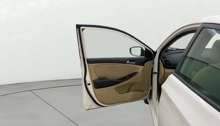 2013 Hyundai Verna FLUIDIC 1.6 CRDI SX, Diesel, Manual, 1,36,029 km, LHS Front Door