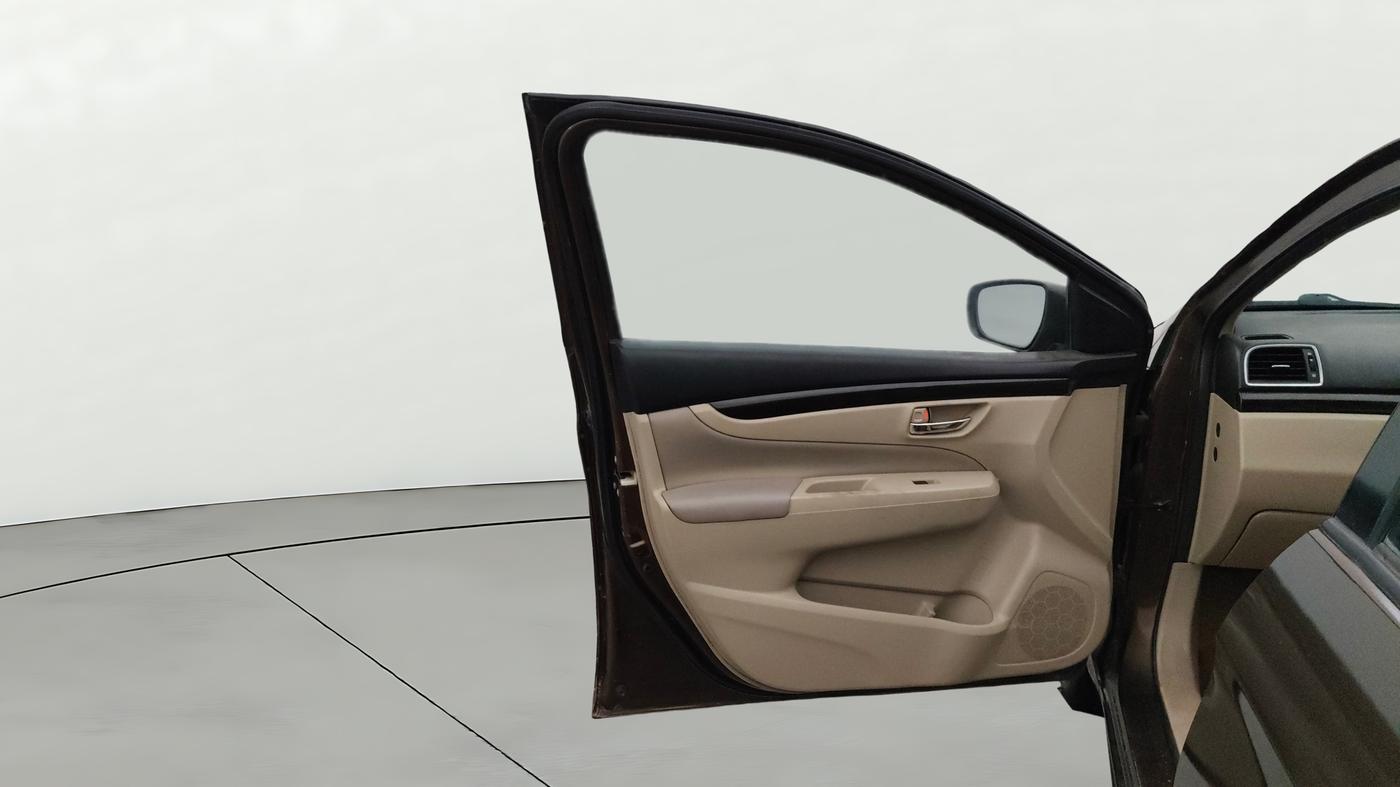 2017 Maruti Ciaz ZDI SHVS, Diesel, Manual, 74,555 km, LHS Front Door