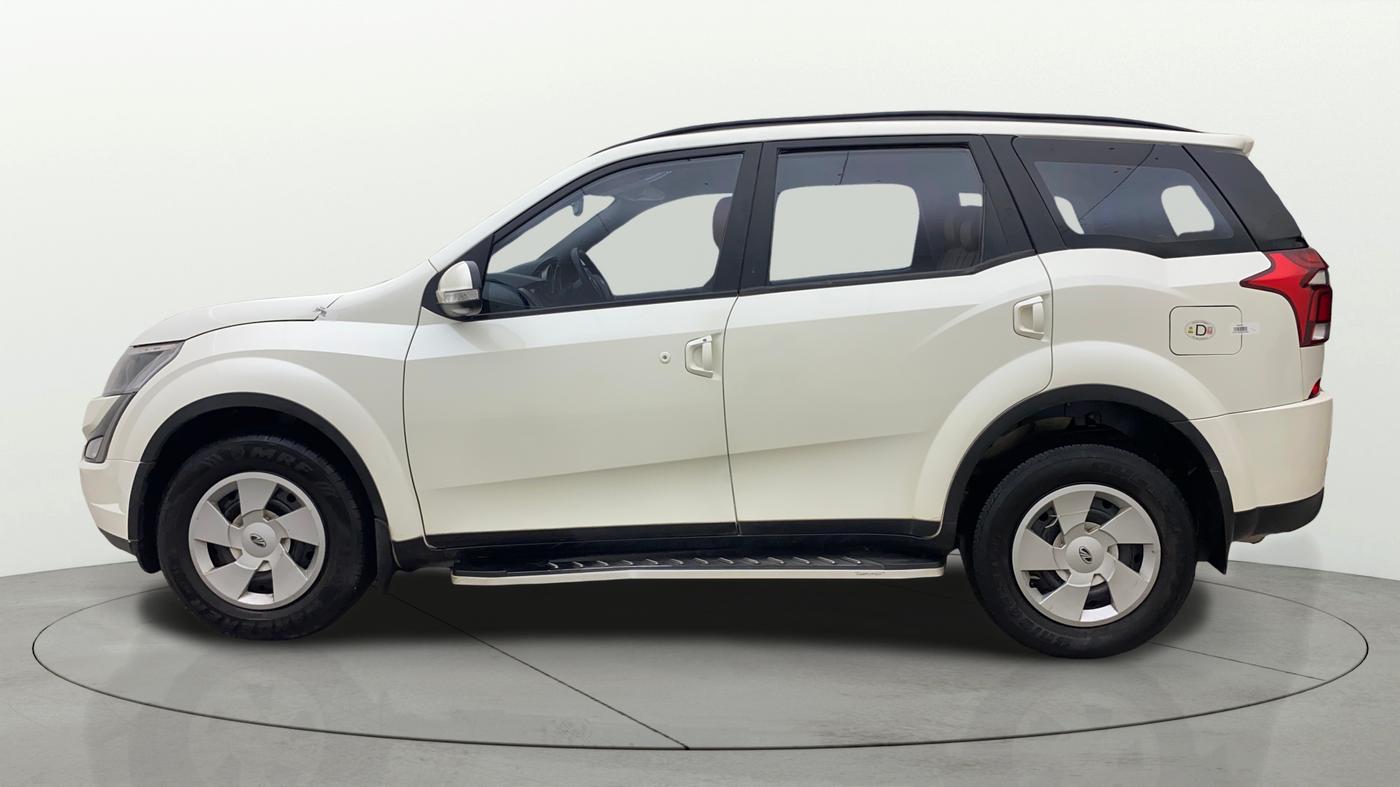 2020 Mahindra XUV500 W7 AT, Diesel, Automatic, 73,918 km, Left Side
