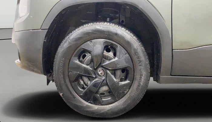 2022 Tata PUNCH ADVENTURE CAMO AMT, Petrol, Automatic, 67,511 km, Left Front Wheel
