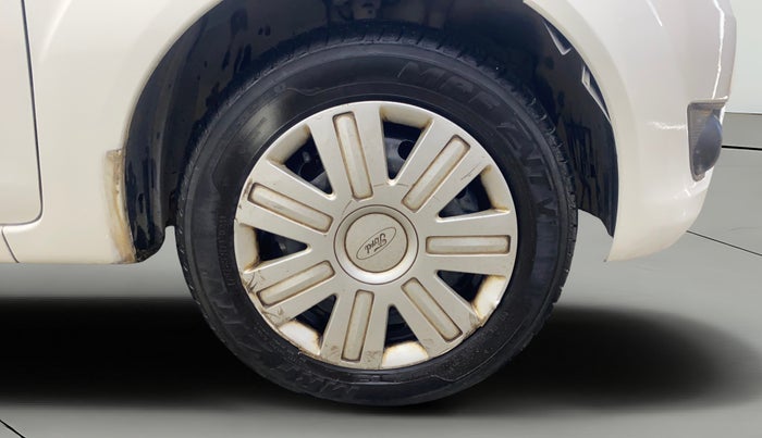 2012 Ford Figo ZXI 1.2 PETROL, Petrol, Manual, 63,222 km, Right Front Wheel