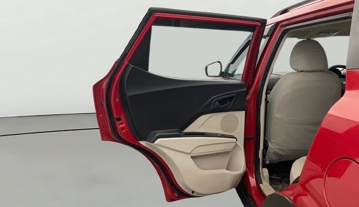 2021 Mahindra XUV300 W6 1.2 PETROL AMT, Petrol, Automatic, 17,711 km, LHS Rear Door