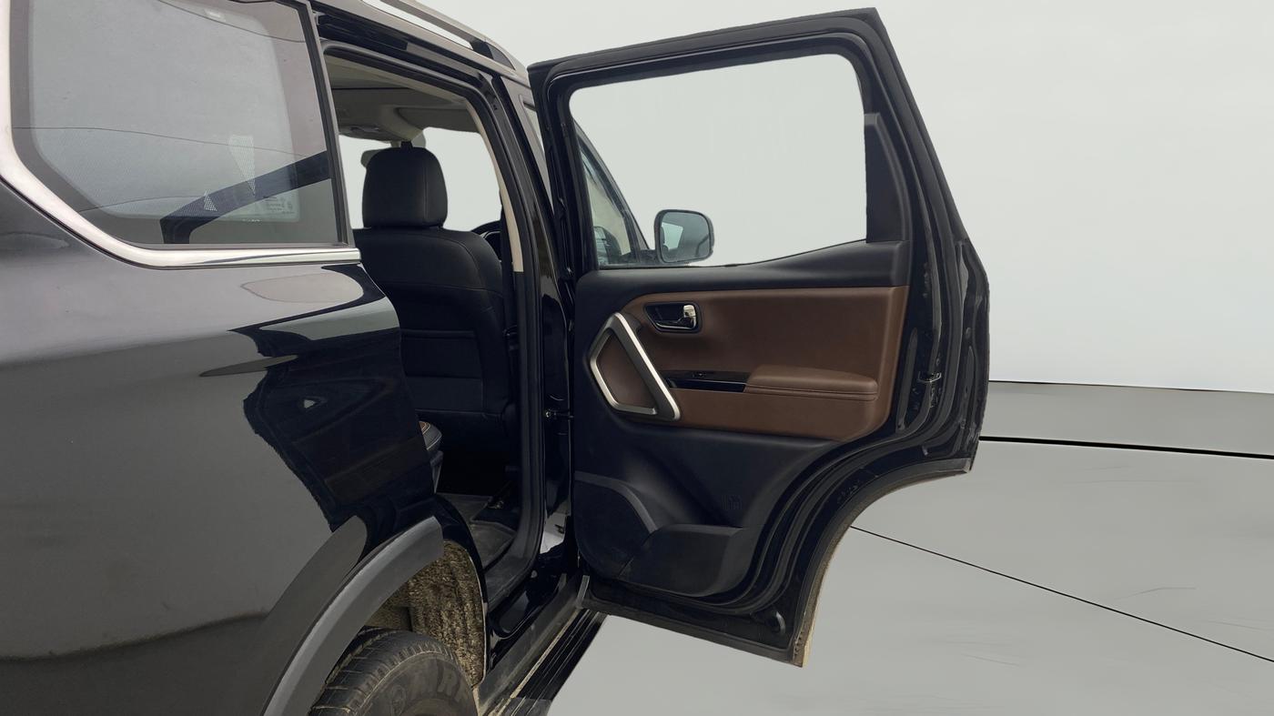 2025 Mahindra SCORPIO-N N Z8 S Petrol AT, Petrol, Automatic, 29,771 km, RHS Rear Door