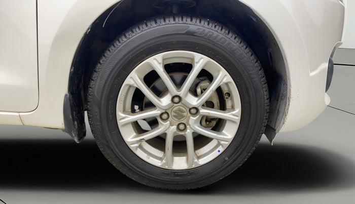 2023 Maruti Swift ZXI, Petrol, Manual, 30,059 km, Right Front Wheel