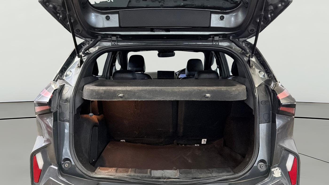 2023 Tata NEXON FEARLESS + SUNROOF DCA DUAL TONE 1.2 PETROL, Petrol, Automatic, 62,802 km, Boot Open Zoomed View