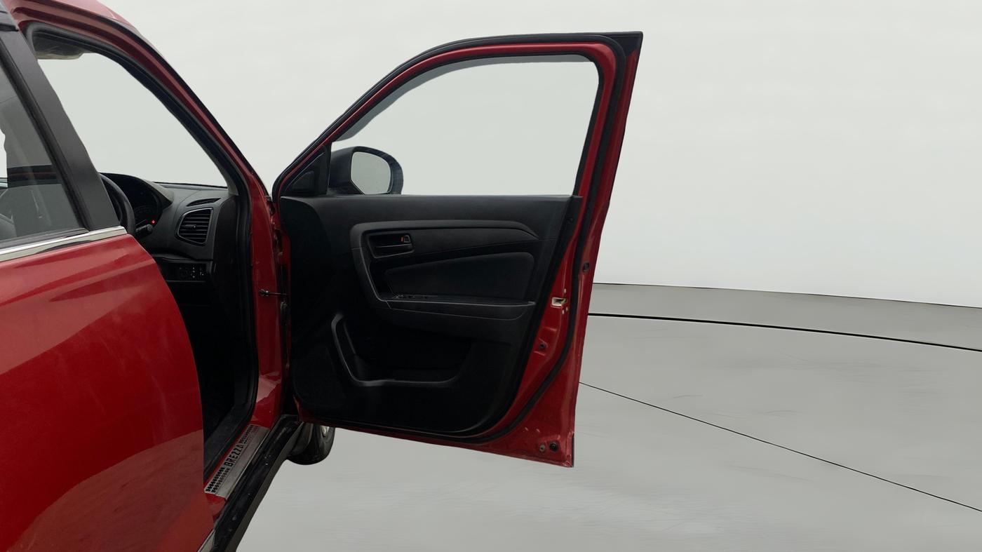 2021 Maruti Vitara Brezza VXI, Petrol, Manual, 1,13,683 km, RHS Front Door