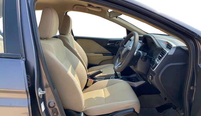 2018 Honda City 1.5L I-VTEC V MT, CNG, Manual, 1,10,205 km, Right Side Front Door Cabin