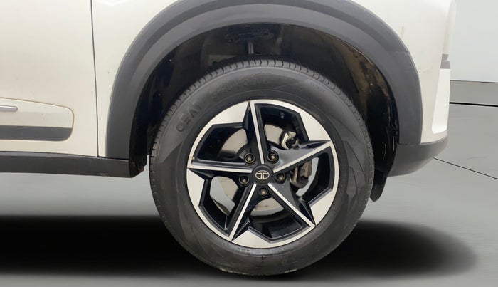 2025 Tata NEXON Fearless Plus (PS) 1.2 iCNG 6MT Dual Tone, CNG, Manual, 15,521 km, Right Front Wheel