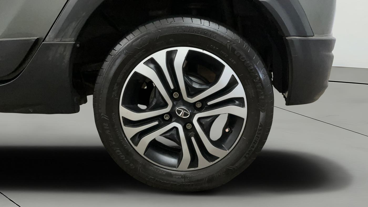 2023 Tata TIAGO NRG XZ ICNG, CNG, Manual, 34,779 km, Left Rear Wheel
