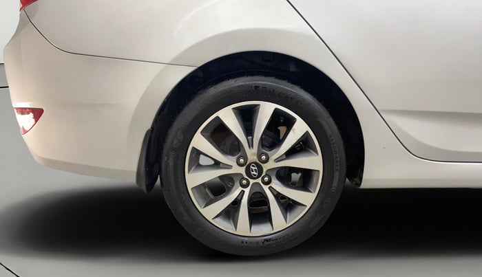 2016 Hyundai Verna 1.6 VTVT SX, Petrol, Manual, 38,980 km, Right Rear Wheel