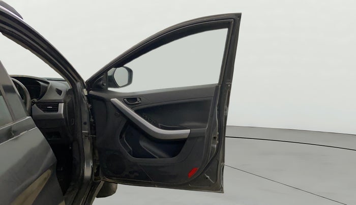 2022 Tata NEXON XM SUNROOF PETROL, Petrol, Manual, 59,196 km, RHS Front Door