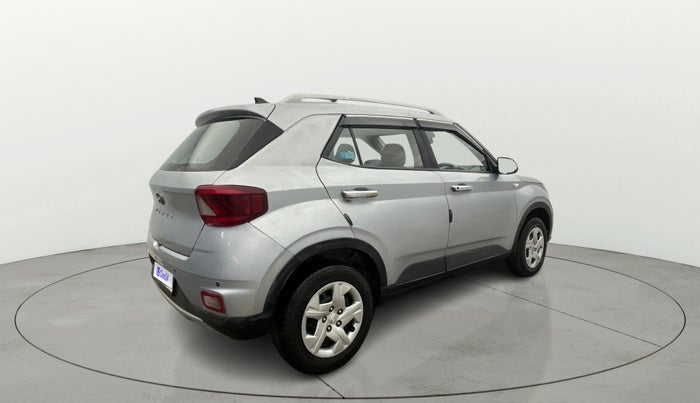 2020 Hyundai VENUE S 1.2, Petrol, Manual, 39,068 km, Right Back Diagonal