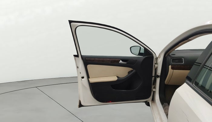 2014 Volkswagen Jetta COMFORTLINE TSI, Petrol, Manual, 1,11,587 km, LHS Front Door