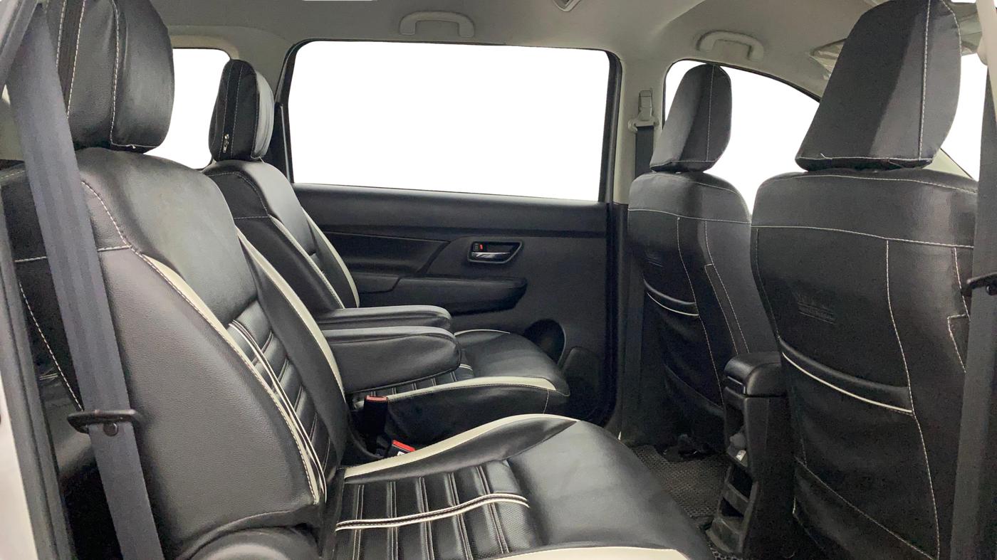2020 Maruti XL6 ZETA MT, Petrol, Manual, 42,065 km, Right Side Rear Door Cabin