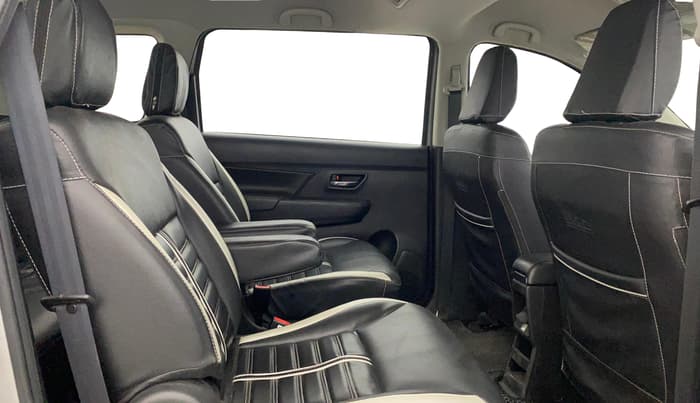 2020 Maruti XL6 ZETA MT, Petrol, Manual, 42,065 km, Right Side Rear Door Cabin