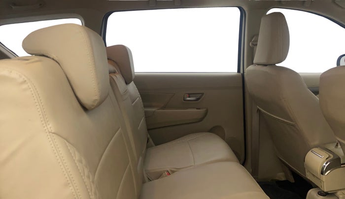 2022 Maruti Ertiga VXI CNG, CNG, Manual, 30,540 km, Right Side Rear Door Cabin
