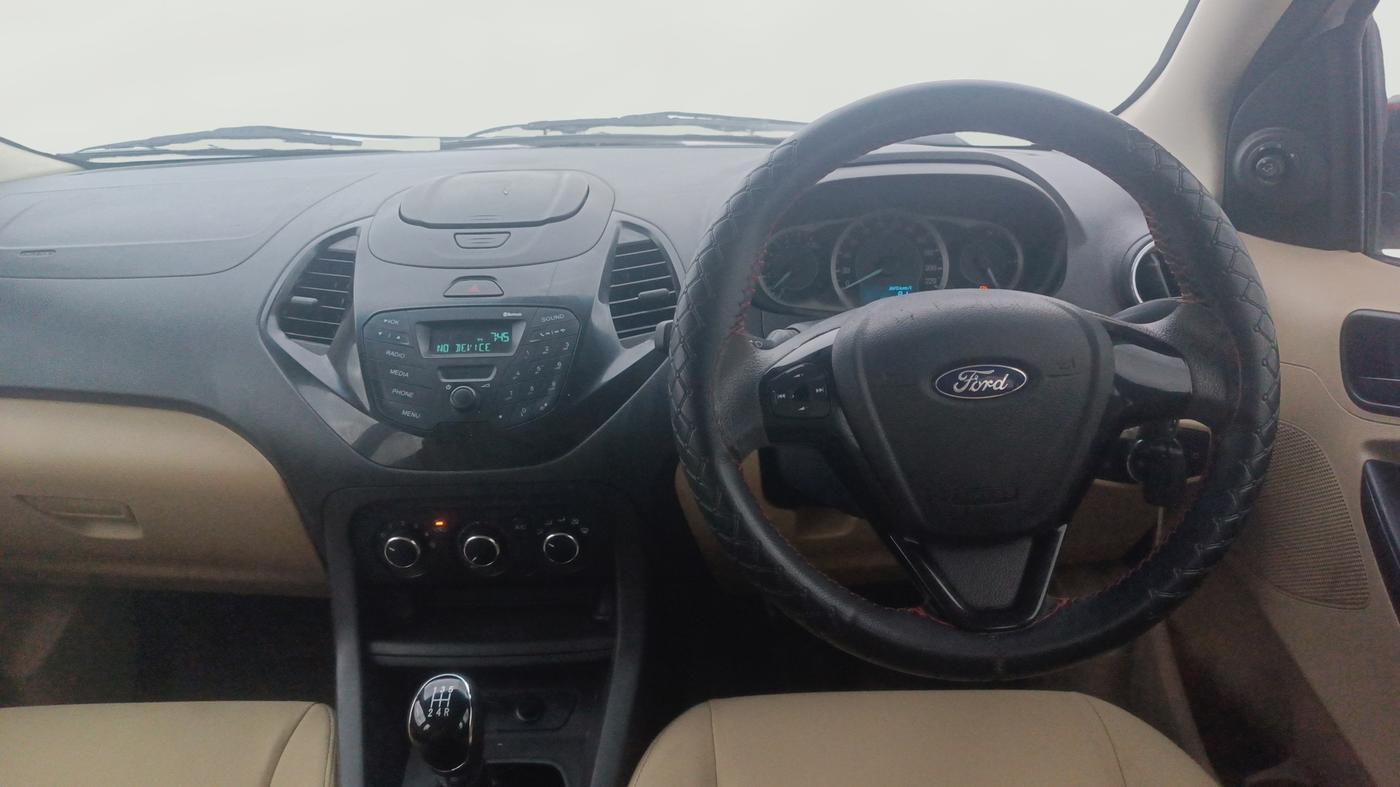 2015 Ford Figo Aspire TREND 1.2 PETROL, Petrol, Manual, 1,08,678 km, Steering Wheel Close Up