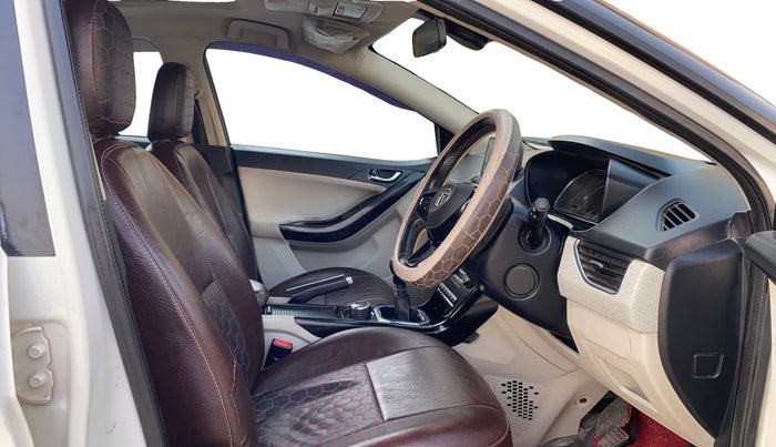 2020 Tata NEXON XZ PLUS (O) PETROL, Petrol, Manual, 46,430 km, Right Side Front Door Cabin