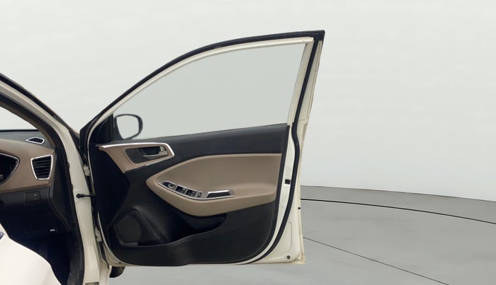 2017 Hyundai Elite i20 MAGNA 1.4 AT, Petrol, Automatic, 33,734 km, RHS Front Door