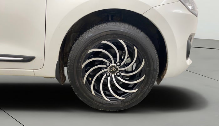 2023 Maruti Swift ZXI AMT, Petrol, Automatic, 14,033 km, Right Front Wheel