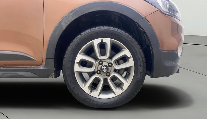 2018 Hyundai i20 Active 1.2 SX DUAL TONE, Petrol, Manual, 44,751 km, Right Front Wheel