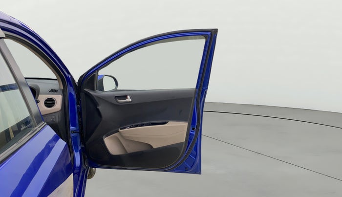 2015 Hyundai Xcent S (O) 1.2, Petrol, Manual, 56,656 km, RHS Front Door