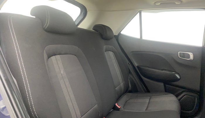 2020 Hyundai VENUE SX 1.0 TURBO, Petrol, Manual, 16,373 km, Right Side Rear Door Cabin