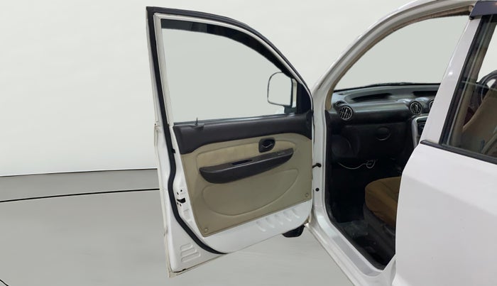 2014 Hyundai Santro Xing GL PLUS, Petrol, Manual, 75,744 km, LHS Front Door