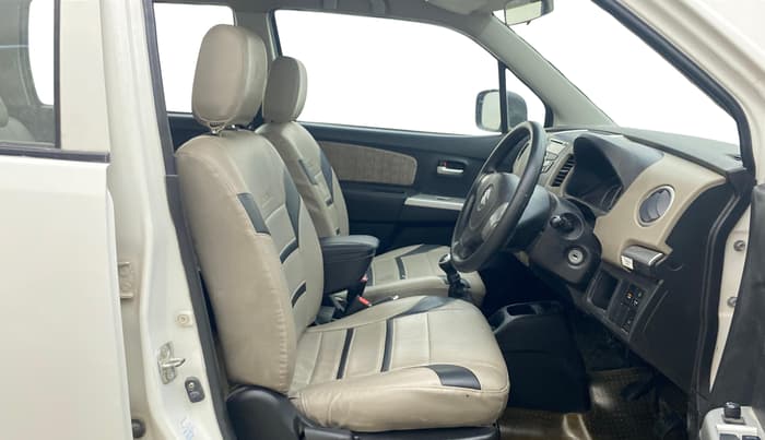 2015 Maruti Wagon R 1.0 VXI, Petrol, Manual, 58,548 km, Right Side Front Door Cabin