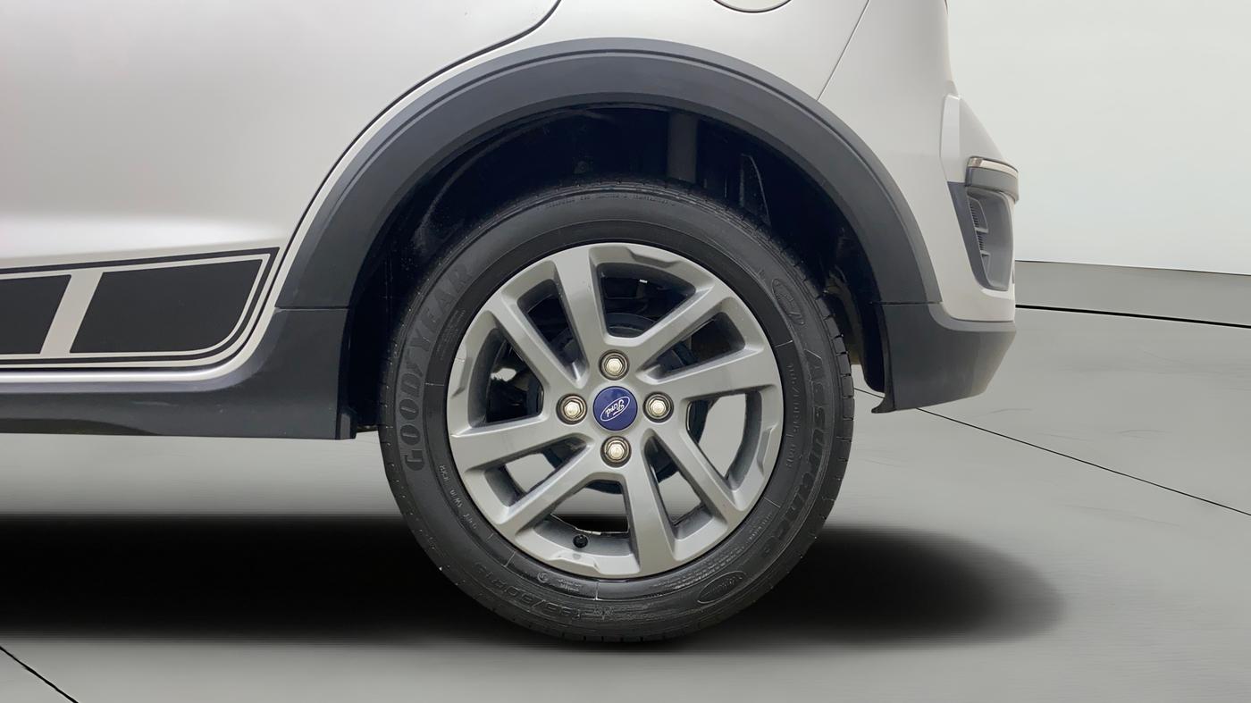 2020 Ford FREESTYLE TITANIUM PLUS 1.2 PETROL, Petrol, Manual, 29,087 km, Left Rear Wheel