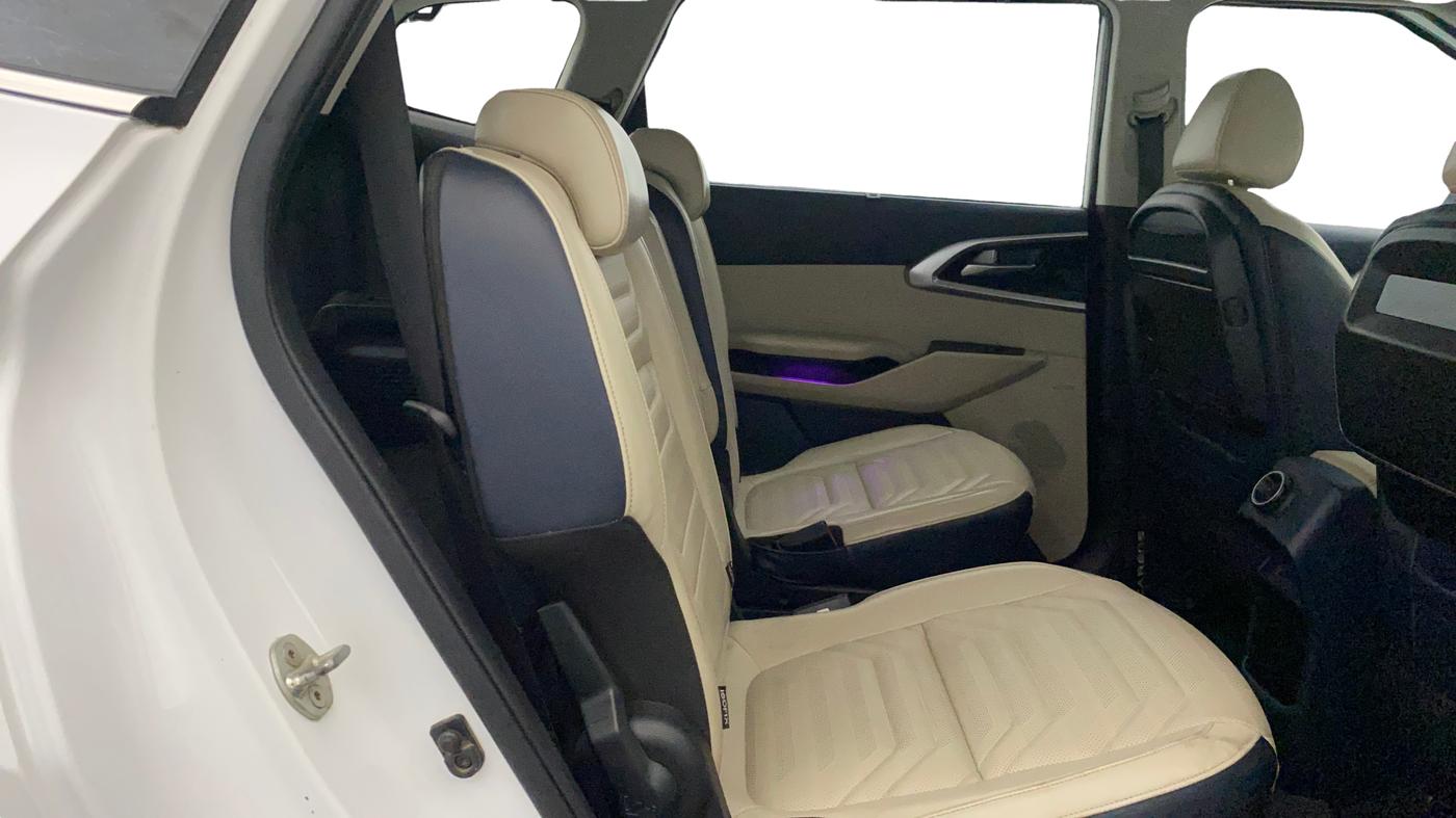 2022 KIA CARENS LUXURY PLUS 1.5 DIESEL AT 6 STR, Diesel, Automatic, 1,12,455 km, Right Side Rear Door Cabin