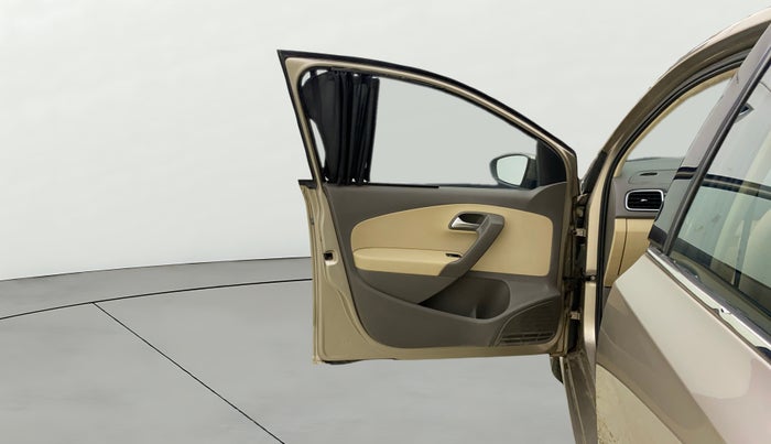 2016 Volkswagen Vento HIGHLINE 1.6 MPI, Petrol, Manual, 1,02,598 km, LHS Front Door